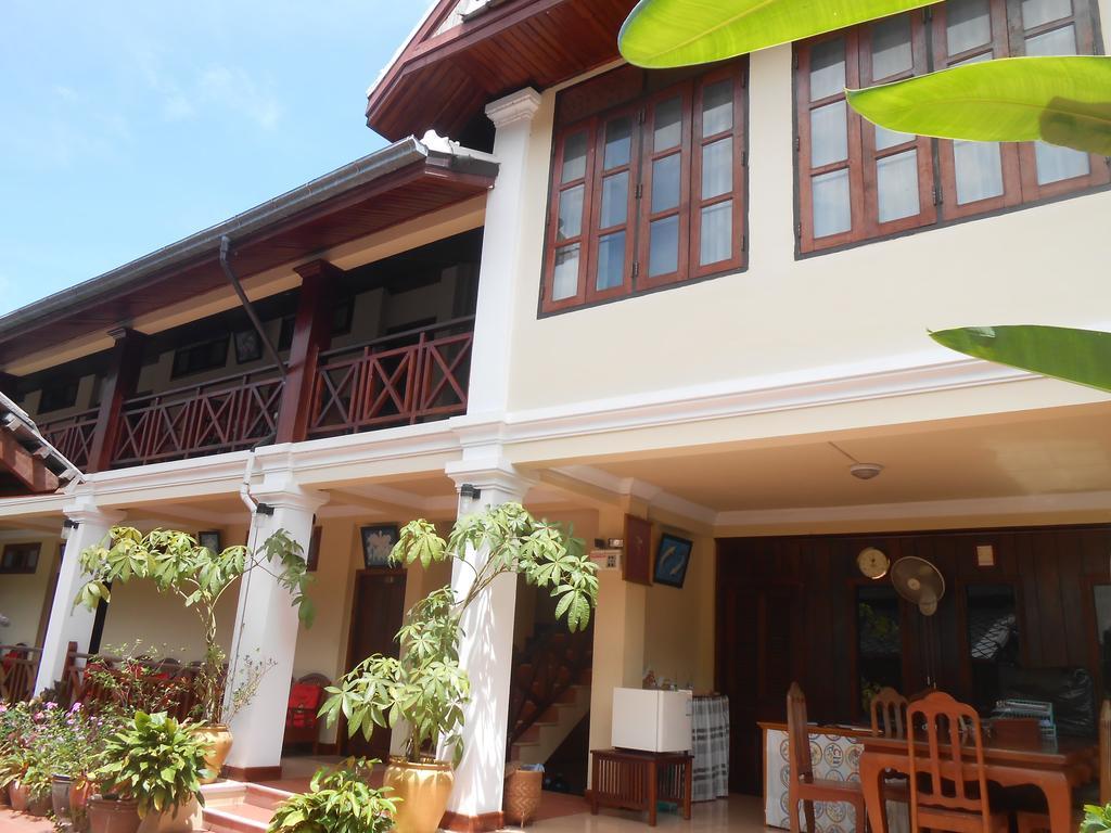 Phounsab Guesthouse Luang Prabang Exterior photo